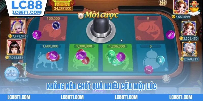 Không nên chốt quá nhiều cửa một lúc